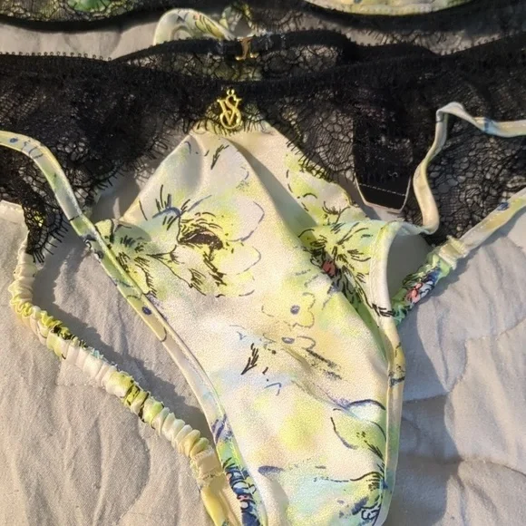 Victoria's Secret Designer Collection Fantasy Island Silk Lace Sexy 2 Piece Set - Picture 4 of 12